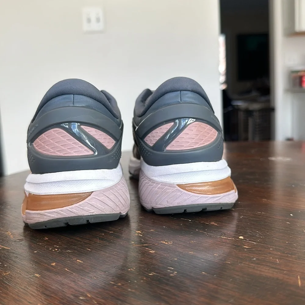 ASICS Gel-Kayano 26 running, women's 10.5 in Metropolis (grey)/Rose Gold - Picture 5 of 8